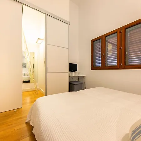 Centro By Renthas Apartmán *